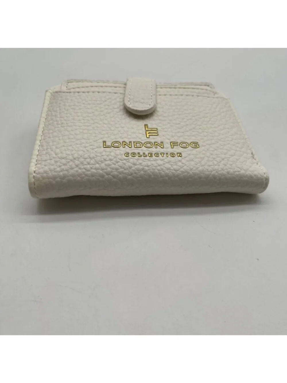 London Fog White Pebbled Faux Leather Wallet